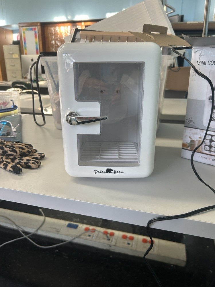 Mini fridge