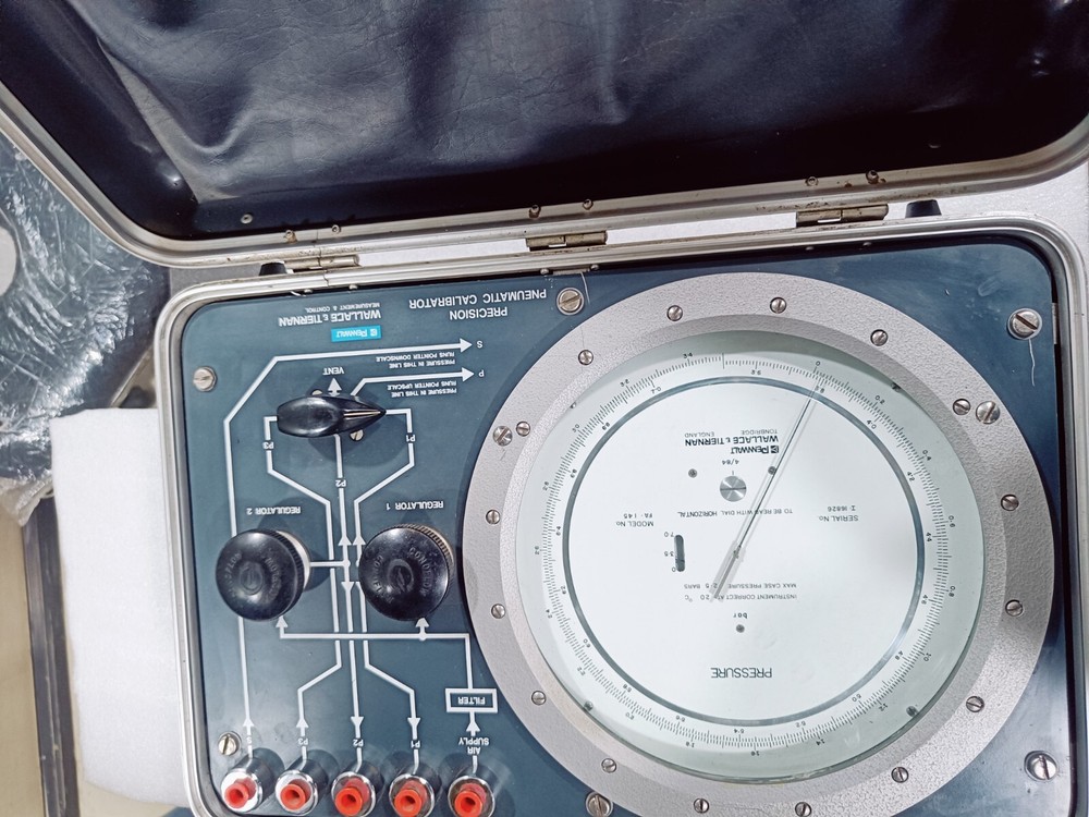 Pennwalt Wallace & Tiernan FA-145 Precision Pneumatic Calibrator