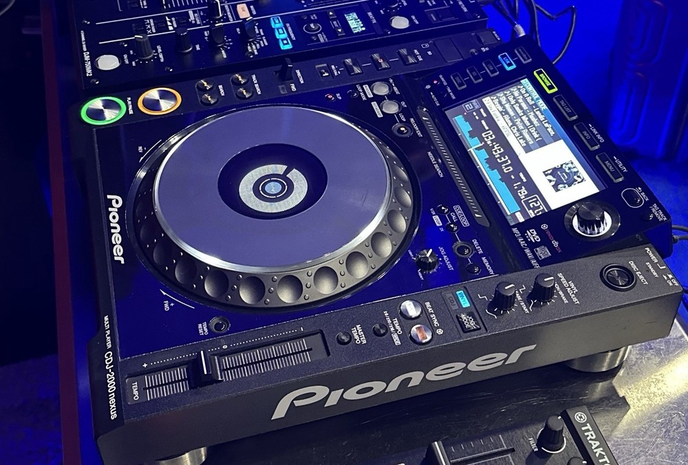 CDJ 2000 Nexus