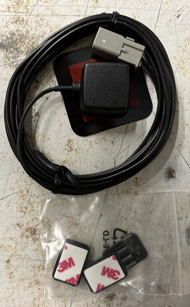 Alpine ALP-E2703002260 GPS Navigation antenna MAGE1835
