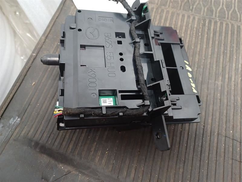 Info-GPS-TV Screen Display Screen Above Cluster Fits 17-18 MAZDA 3 2900005