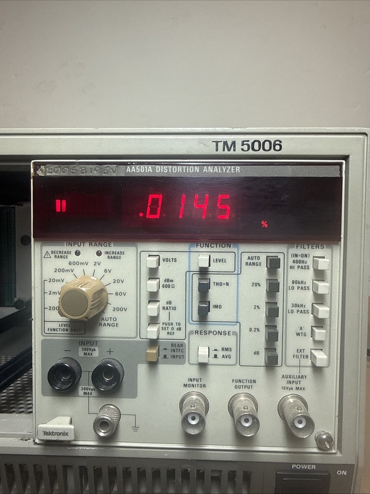 Tektronix AA501A Distortion Analyzer Plug in - Turns On