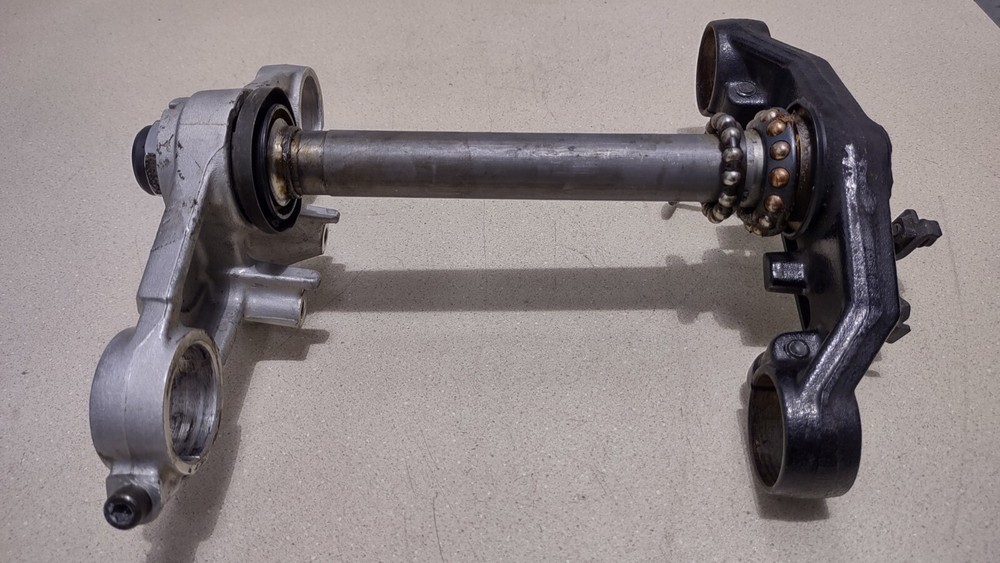 1993 Honda CBR1000F Triple Tree Fork Clamps
