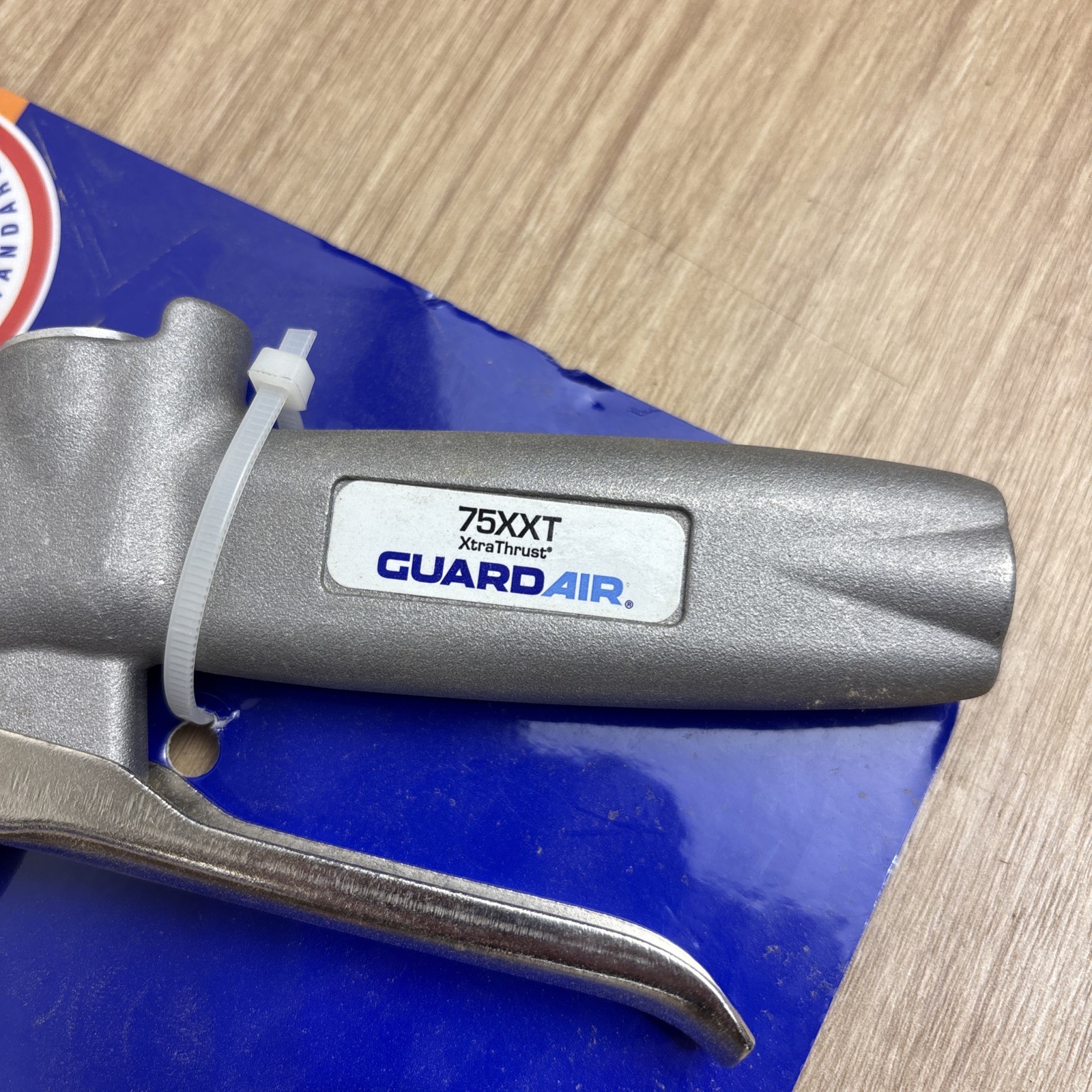 NEW GUARDAIR 75XXT XTRA THRUST SAFETY AIR GUN 120 PSI MAX OSHA APPROVED