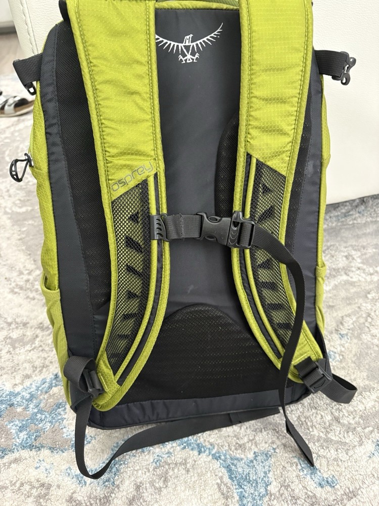 Osprey Ozone Day Pack Backpack Olive Lime Green Hiking Shuttle Padded Strap EUC