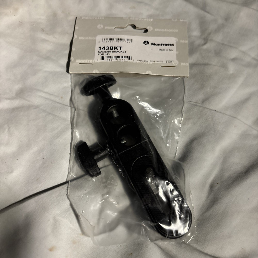 Manfrotto 143BKT Camera Bracket for Magic Arm Black  NEW In Original  Package