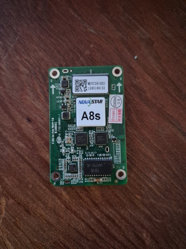 NovaStar A8s LED Receiving Card & Nuts Set - WORKING