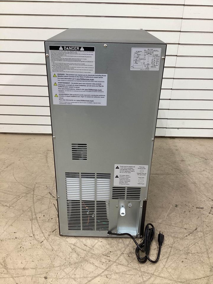 Summit Appliance Ice Maker Model# BIM44G