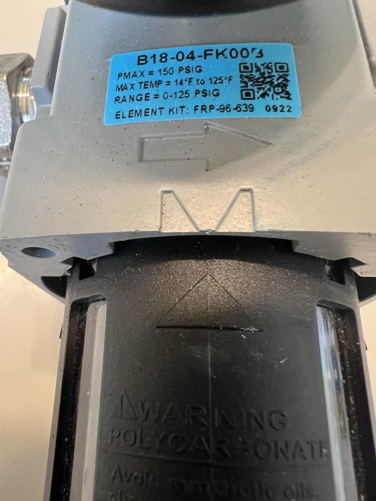 Wilkerson B18-04-Fk00b Filter-Regulator, Particles/Water Removal, Size - Air