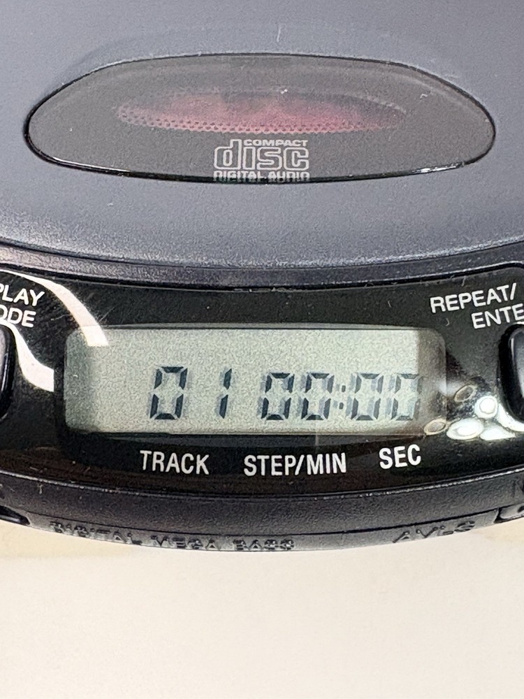 Sony D-152CK Portable CD Player With Accessories