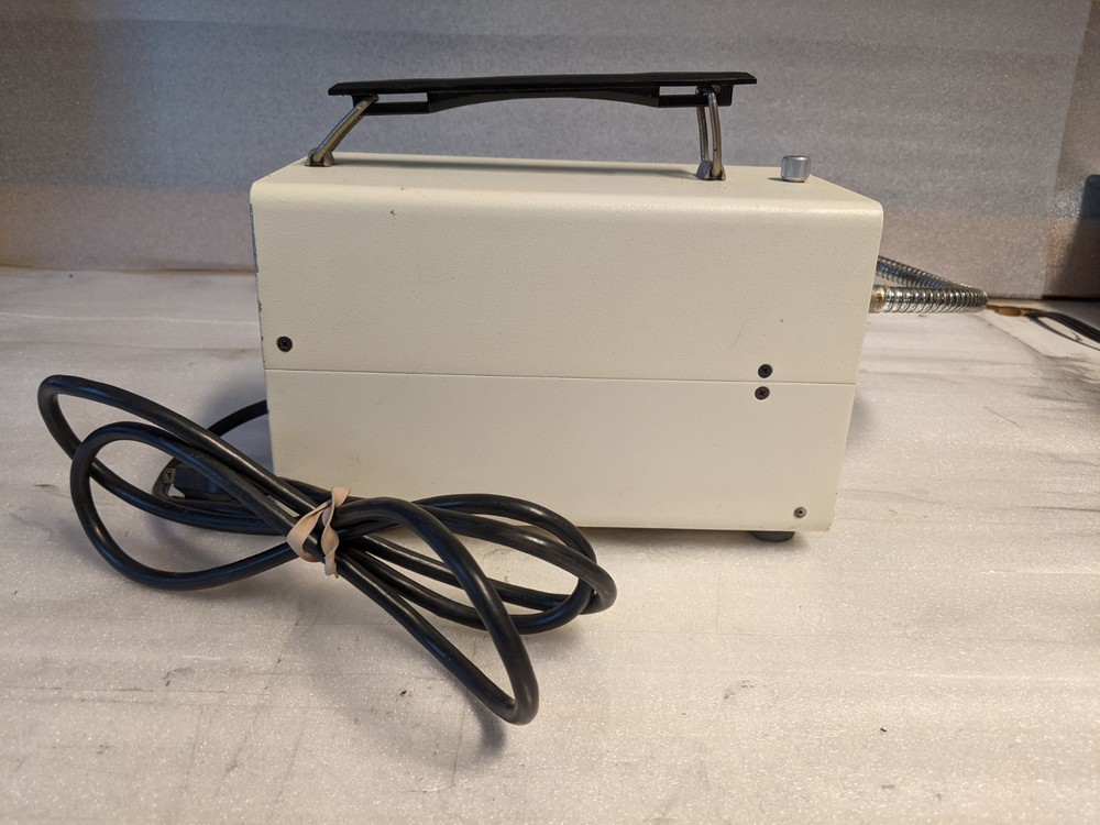 Chiu Technical Lumina FO-150 150W Fiber Optic Light Source - Tested