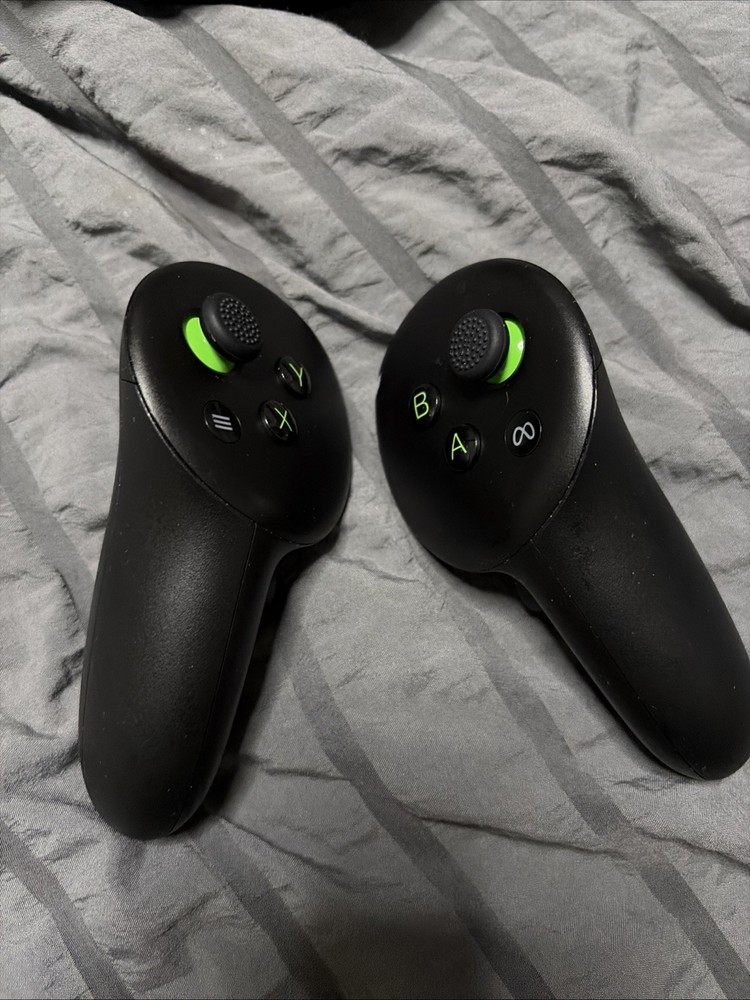 Meta Quest 3s Xbox Edition (With Carrying Case)