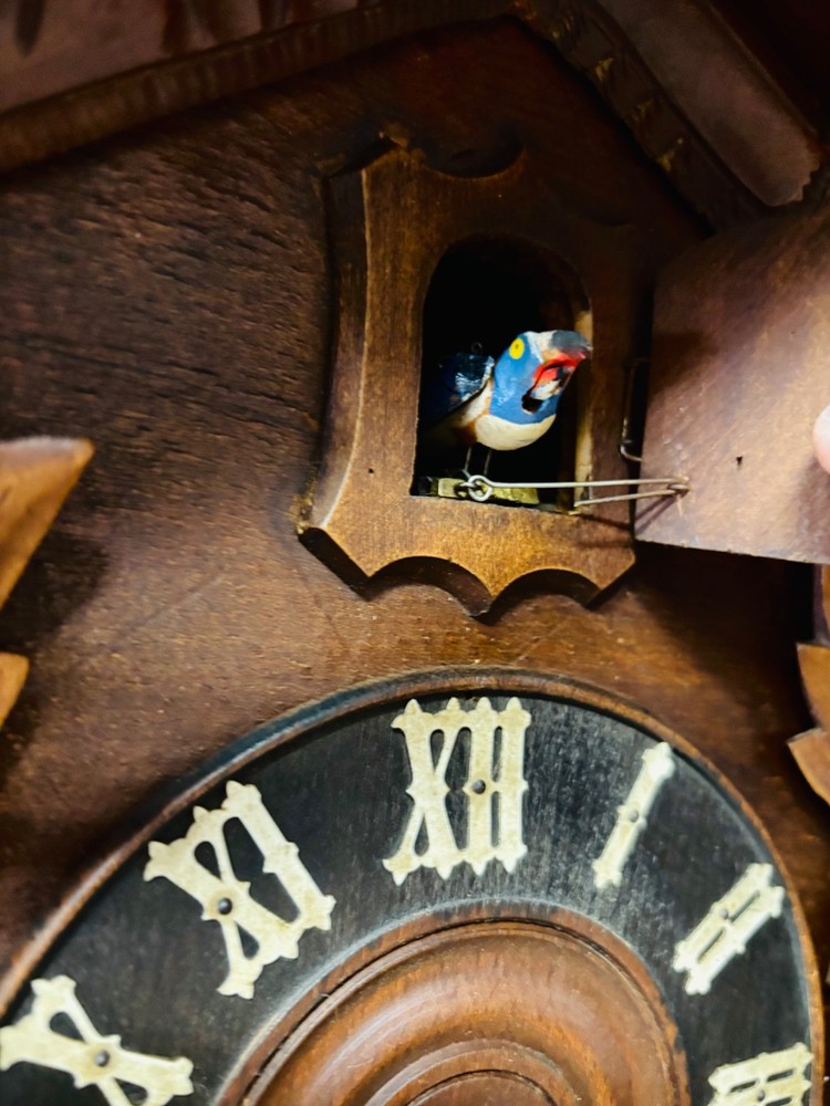 EXCEPTIONAL, LARGE,ANTIQUE, BLACK FOREST CUCKOO CLOCK