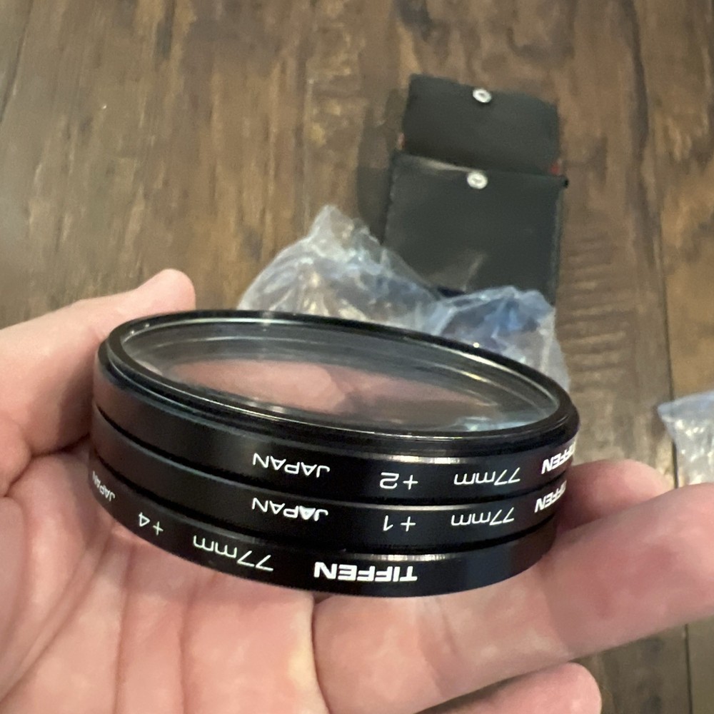 Tiffen Close-Up Camera Lens Set 72mm +1 +2 +4 With Case Diopters Decrease