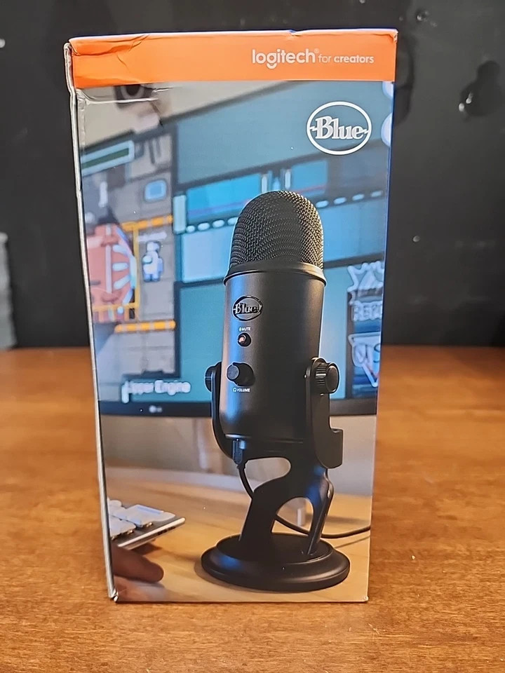 Blue Yeti Professional Multi-Pattern USB Condenser Microphone - Blackout