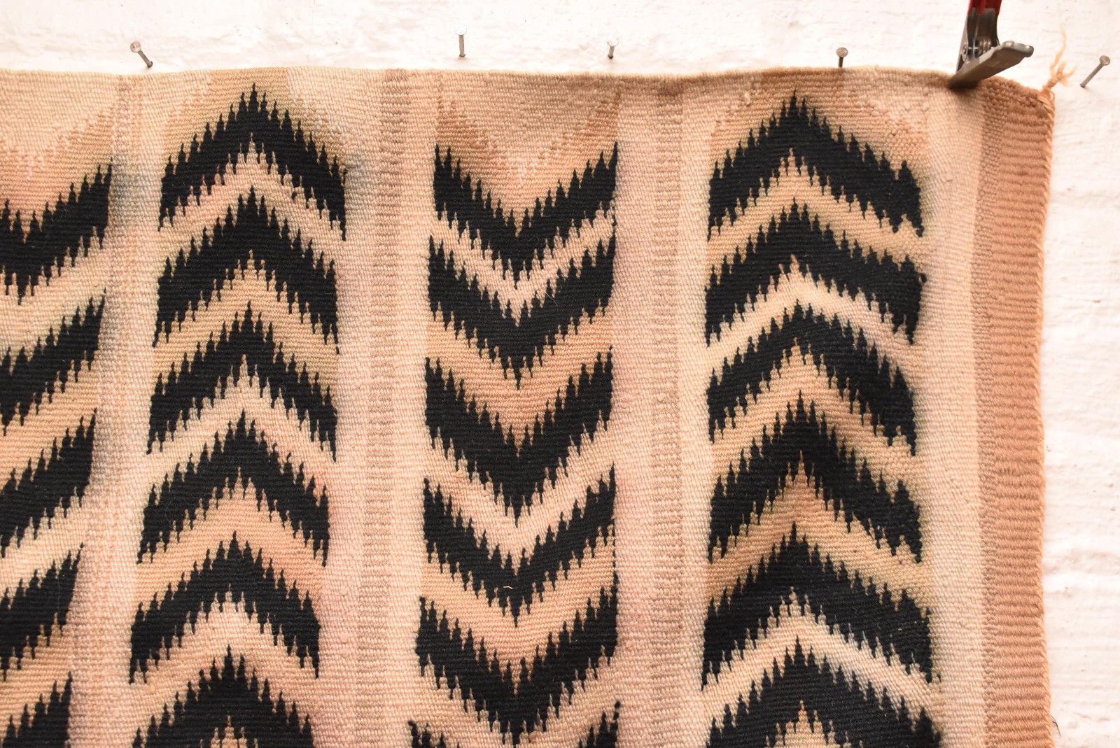 Vintage Navajo Rug Textile Native American Indian EYE Dazzler Weaving 42x28 ATQ