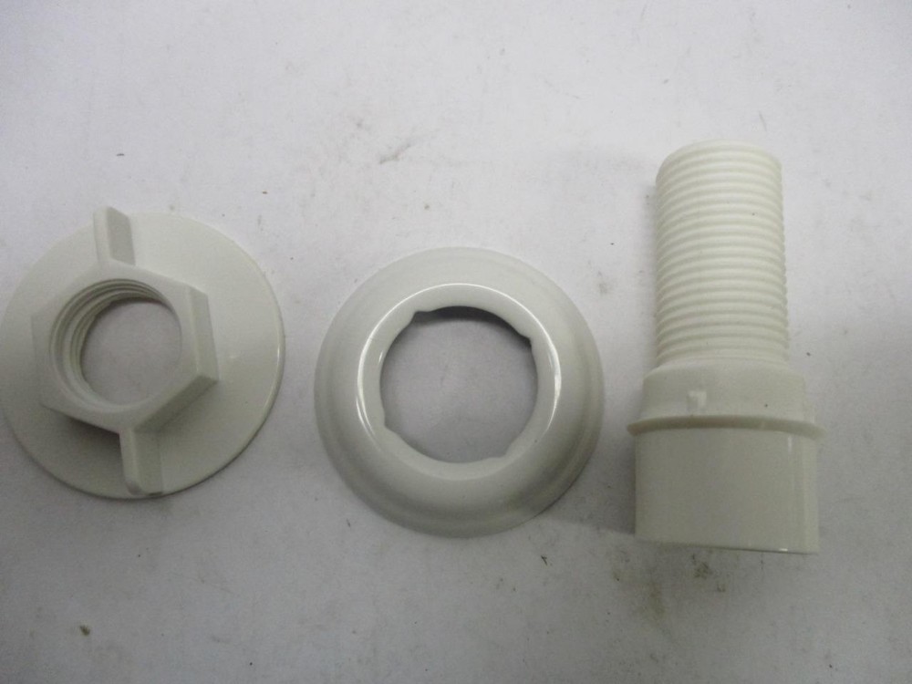 Danze White Spray Holder Set A504042WH