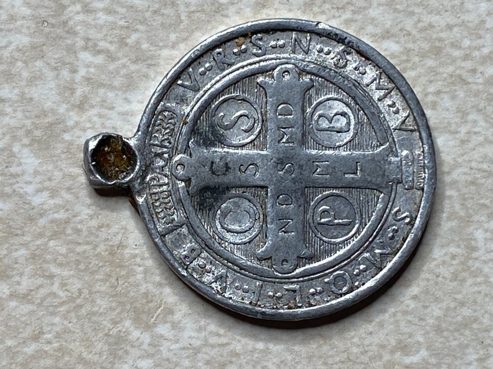 Religious Pendant Token T8777