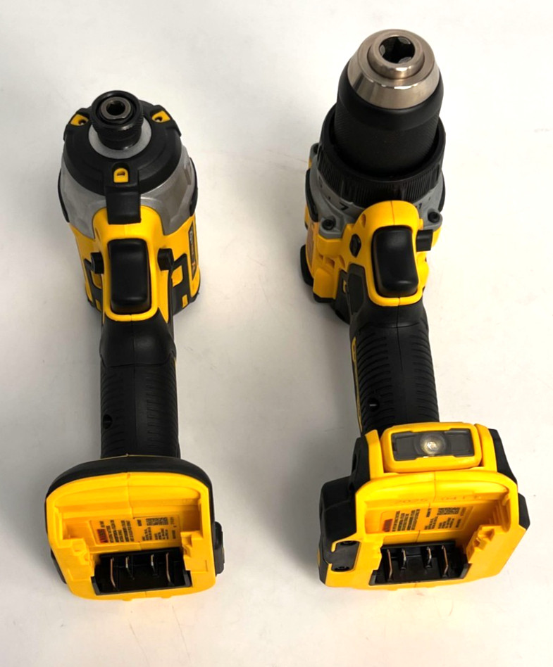 [Used] (DCK248D2) DeWALT 20V XR Brushless Drill & Impact Driver Combo Kit