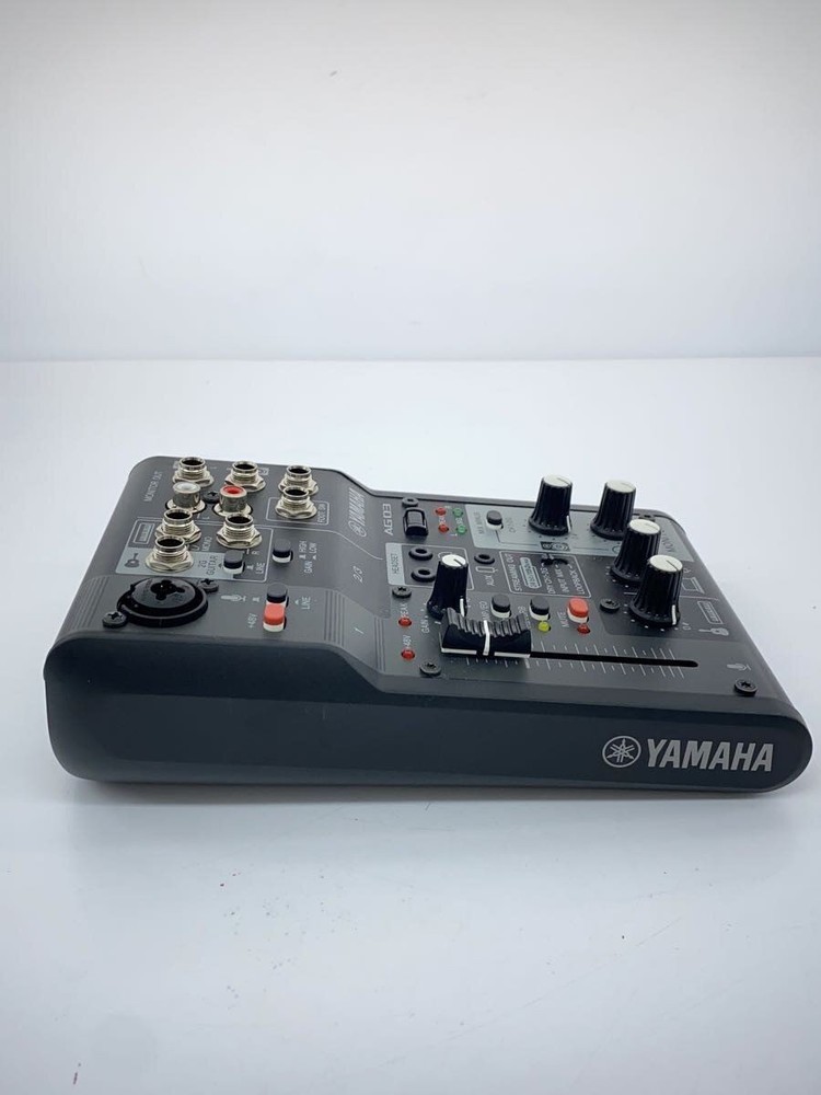 YAMAHA AG03MK2 MIXER Used