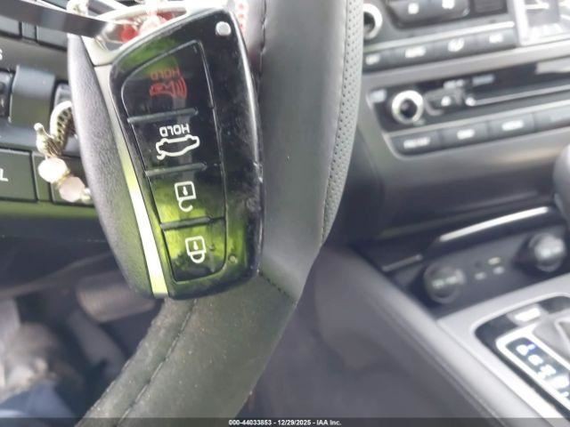 GENESIS 2015 Glove Box 5003540