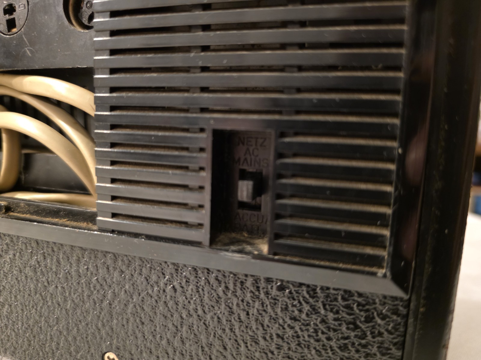 WORLD RECEIVER GRUNDIG SATELLIT 1000, new BELT