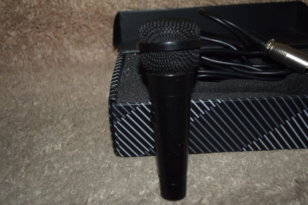 Vintage Pro. 2 Dynamic Microphone Model No. DM-405