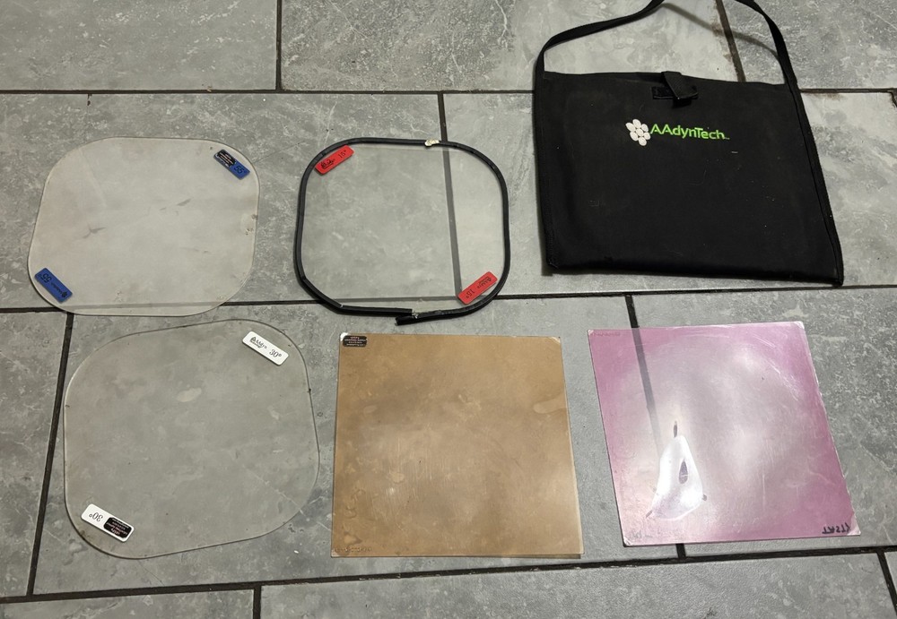Aadyn Technology Jab Variable LED light with accessories