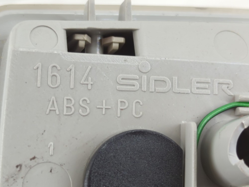 2004 Audi A4 Overhead Roof Console XJZNR