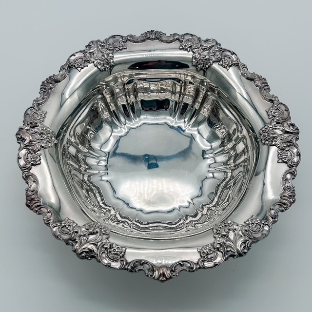Vintage Baroque by Wallace silver-plated serving bowl, model #207