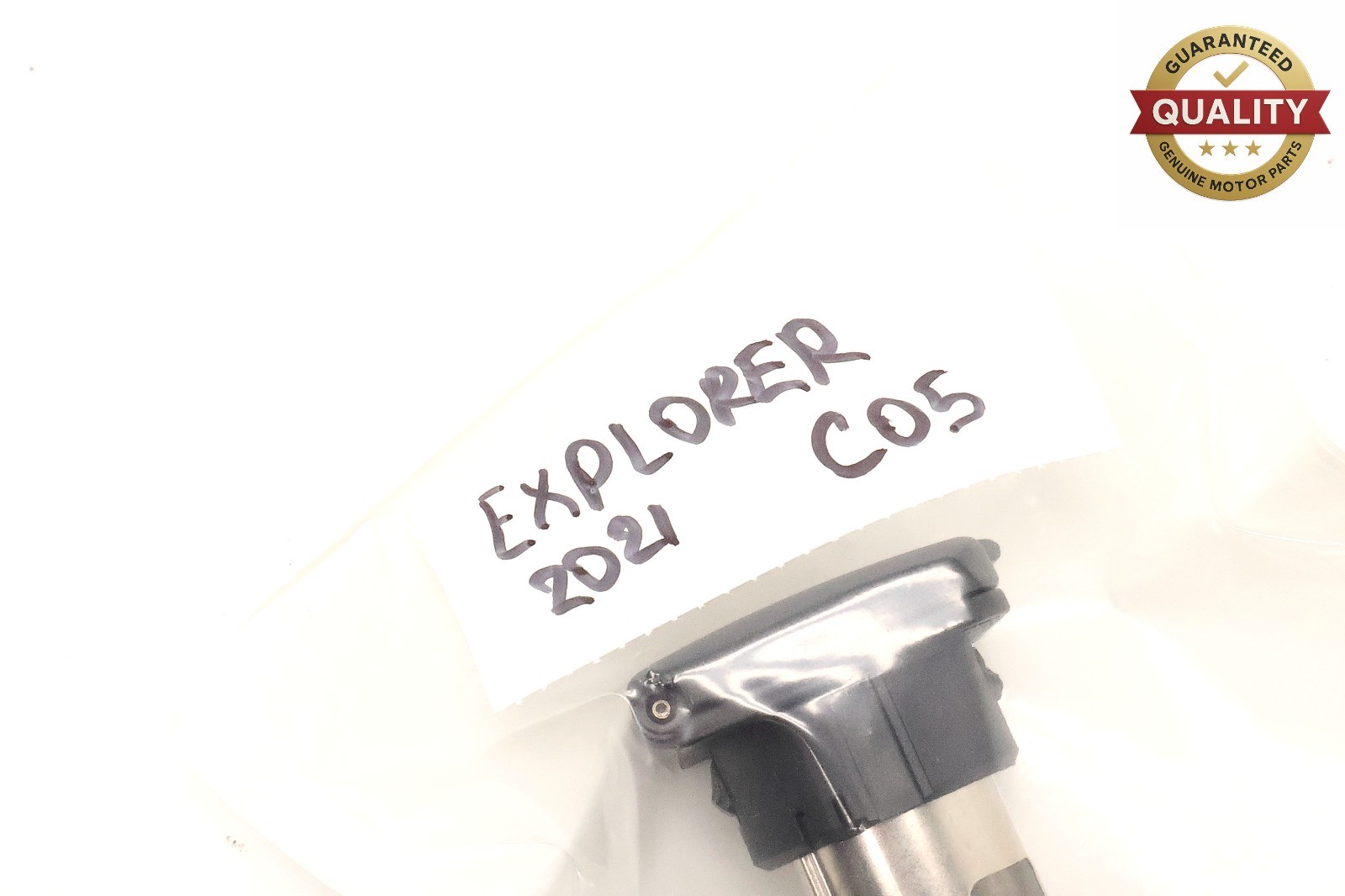 2020 - 2024 FORD EXPLORER TRUNK QUARTER PANEL POWER OUTLET SOCKET & CAP OEM