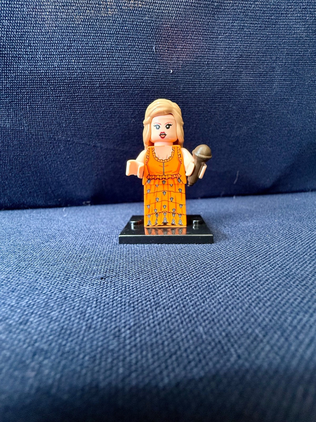 Taylor Swift Eras tour mini figures set of 8 brand New w/ guitars microphones