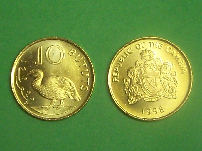 GAMBIA  1998  10  BUTUTS   KM56  UNCIRCULATED