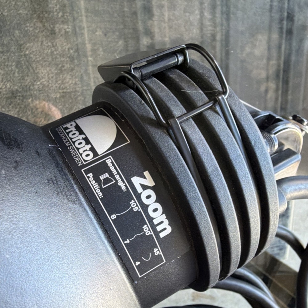 Profoto Zoom Flash Lighting Black Single Flash Head Studio Lighting Equipment