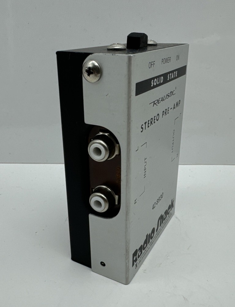 Realistic Stereo Pre- Amp Solid State Model 42-8930 Radio Shack