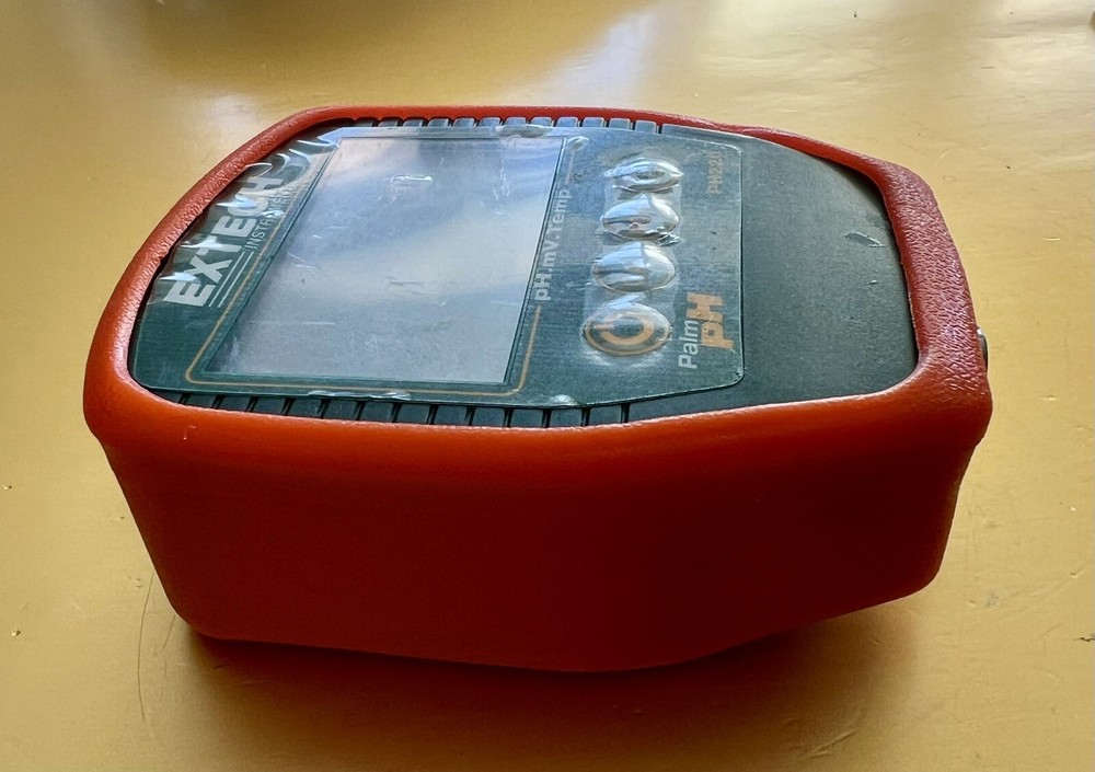 Extech PH220 Waterproof Palm pH Meter