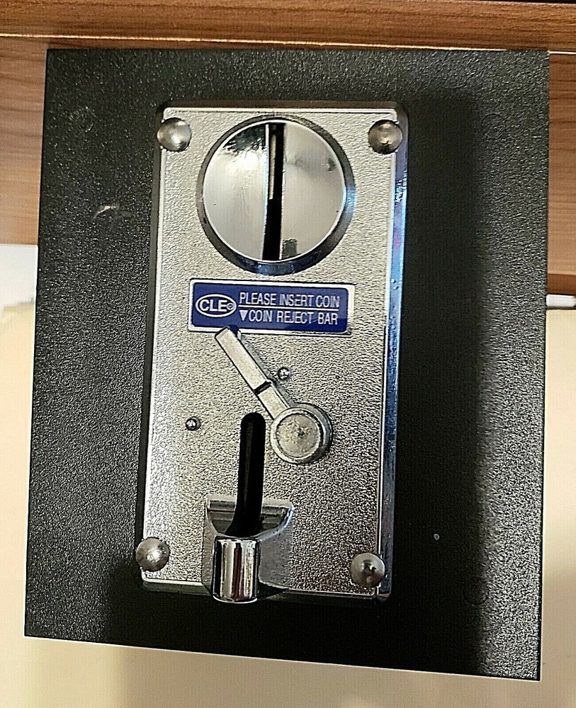 ELECTRONIC COIN ACCEPTOR, MOUNTING PLATE INCLUDED
