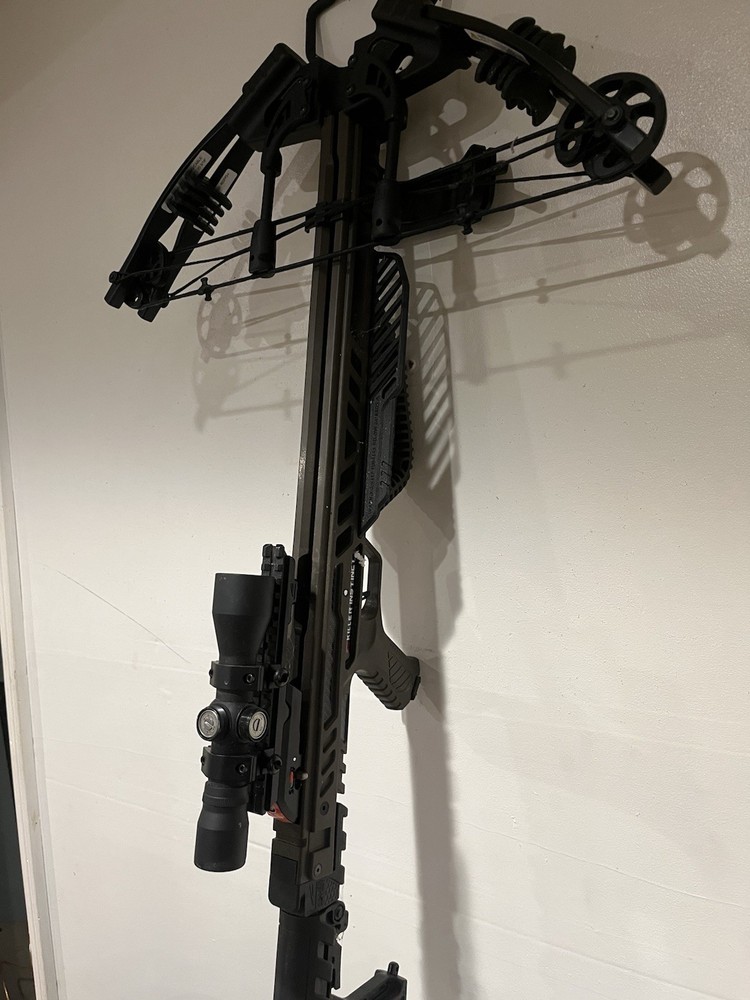 Killer Instinct Killer Instinct Compound Crossbow Black with Scope for Men