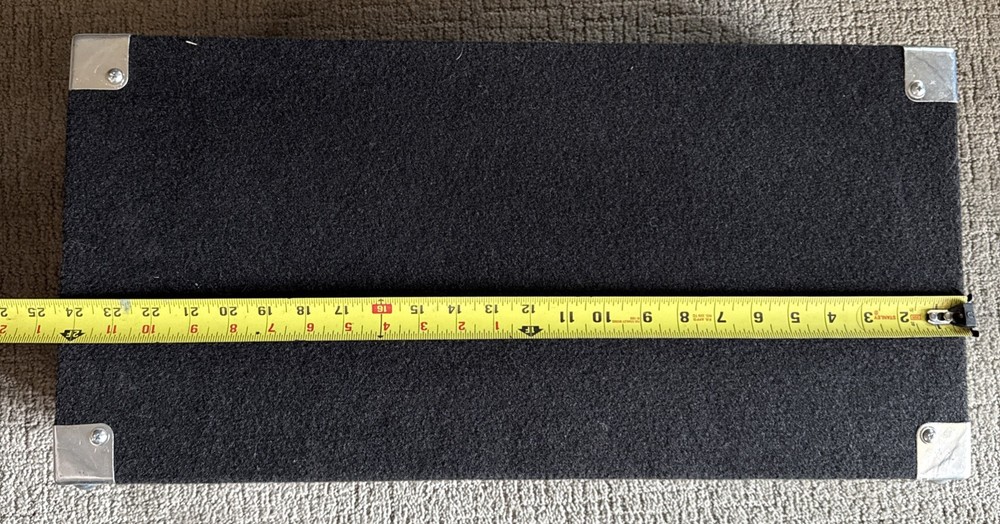 Grundorf CD Case DCV-112/BK Four Rows Excellent Condition