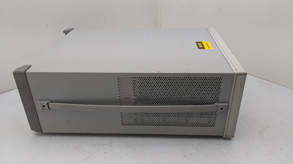 Agilent E5515C 8960 Series 10 Wireless Comm Test Set Pattern Generator 002 003