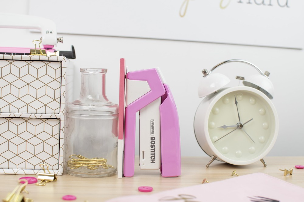 InCourage™ Spring-Powered 20 Compact Stapler, Reduced Effort