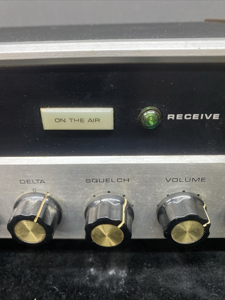 FANON FANFARE 880 Solid State Transceiver Powers On Untested Sold As Is