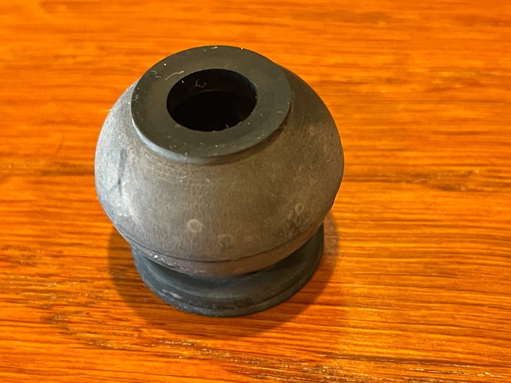 BIC 960 Turntable Parts - Rubber Bushing (1)