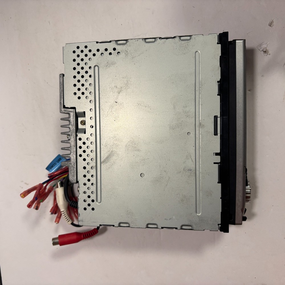 Kenwood CD Receiver - KDC-3022, w/ Removeable Faceplate, UNTESTED