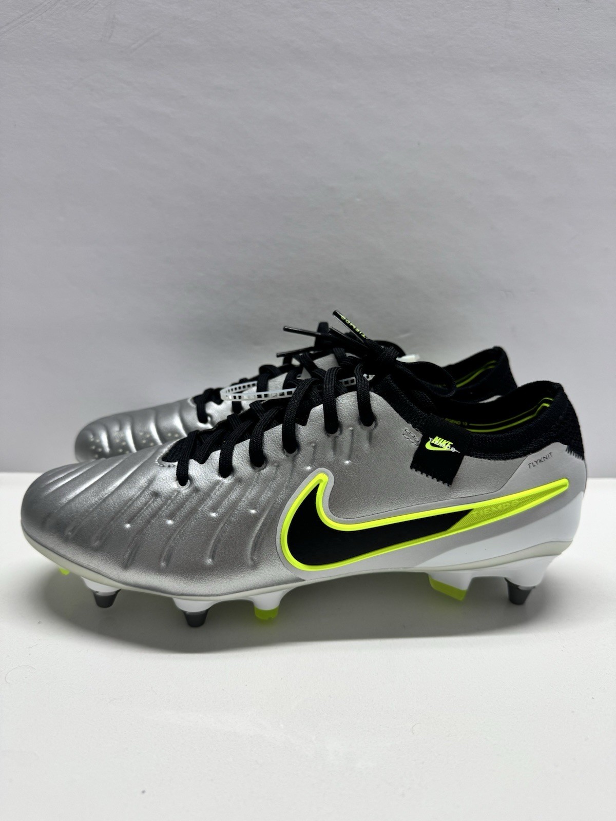 Nike Tiempo Legend 10 Elite FG NBY Mad Silver Soccer Cleats DV4328 001 Size 6.5