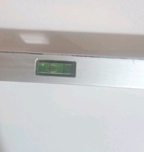 Johnson Level & Tool 48” Contractor Level With Hard She’ll Case Good Condition