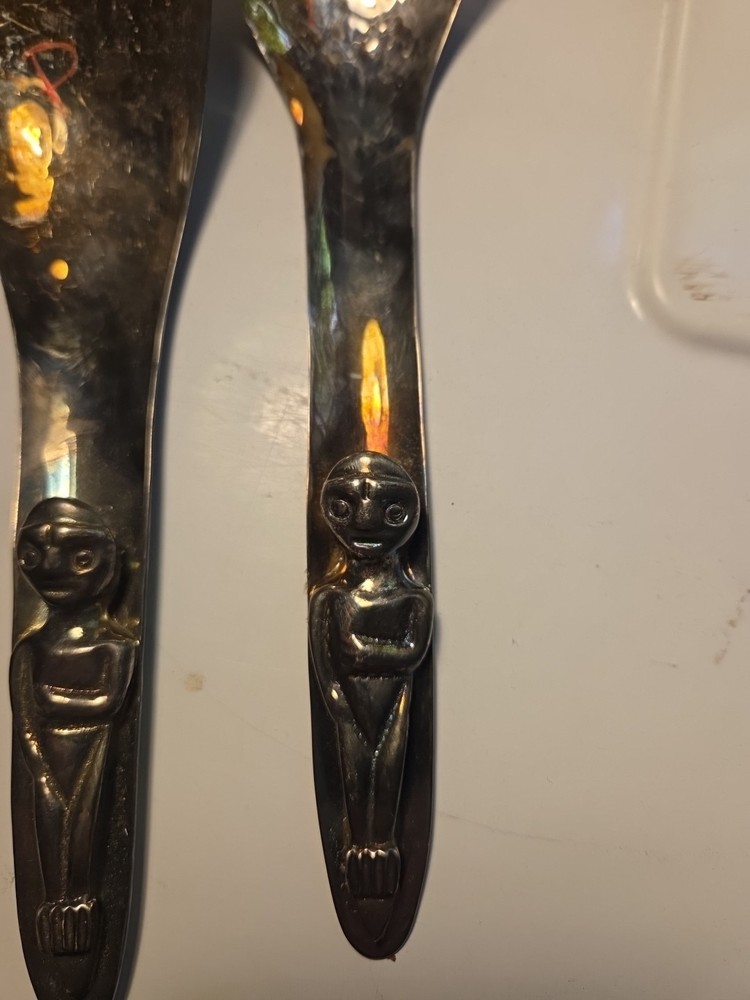 VINTAGE SILVER PLATE HAIDA TRIBE B.C. CANADA GREY ALIEN 2PC SERVING SET - 10.75"