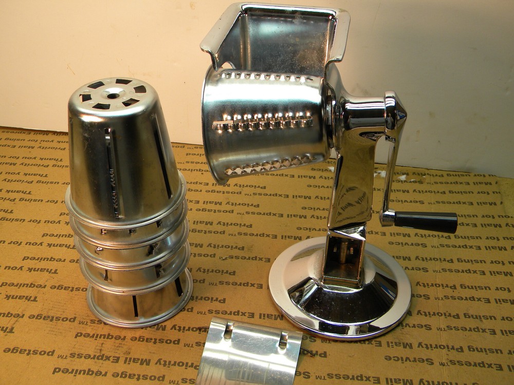 Brenner Cutter, Food processor w/5 cutting cones, vacuum grip stand; TESTED !