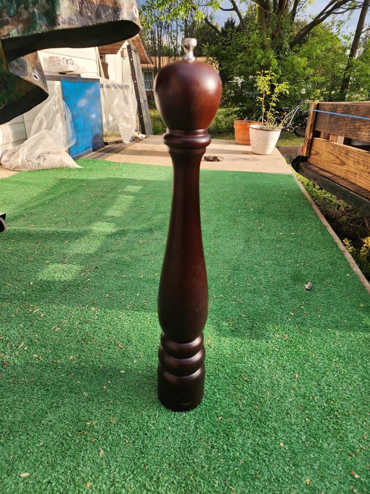 Bisetti Pepper Mill Grinder 24”