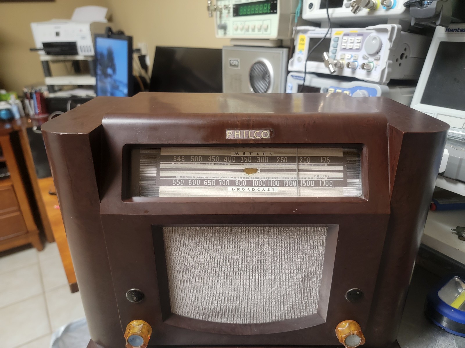 Antique Philco Model 41-90 "Farm Radio"